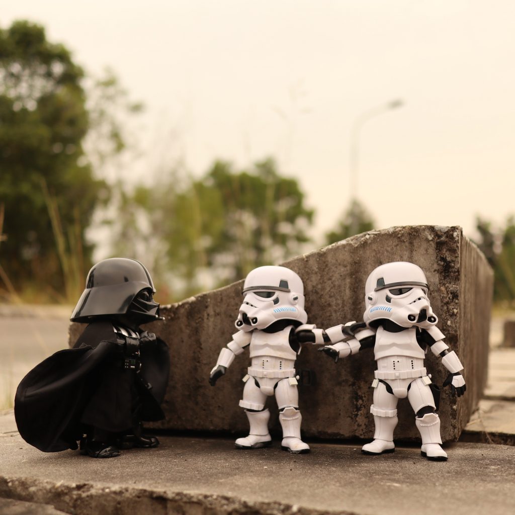 Image présentant les lego Star-Wars pour illustrer la phase de création d'une histoire.